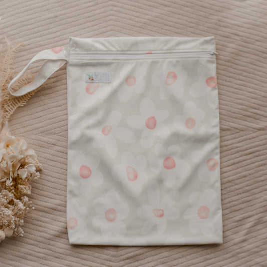 Wet Bag by my little gumnut. australian owned reusable nappies. cloth nappies. toddler nappies. reusable nappy bag.