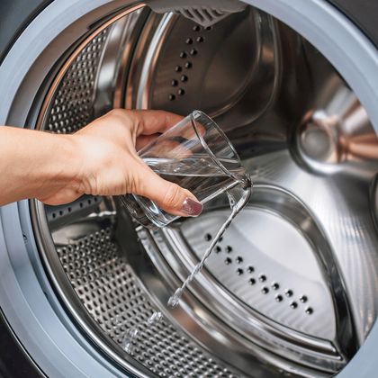 How to Clean Your Washing Machine (With Natural Products)